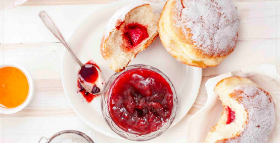 Beignets à la confiture de fruits rouges